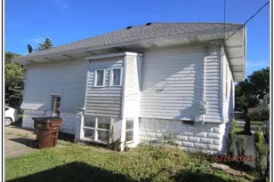 1407 Franklin Ave, Grand Haven, MI 49417 - Photo 2