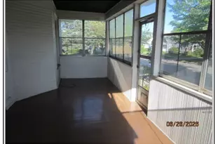 1407 Franklin Ave, Grand Haven, MI 49417 - Photo 6