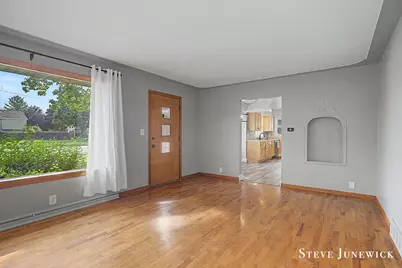 8261 Cottonwood Drive, Jenison, MI 49428 - Photo 12
