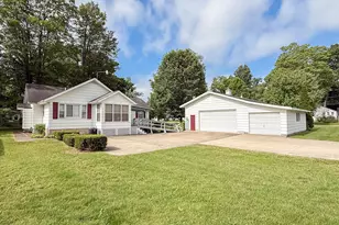 205 Haines St, Dowagiac, MI 49047 - Photo 2
