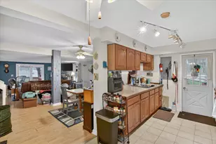9621 Lakeview Dr, Jerome, MI 49249 - Photo 12