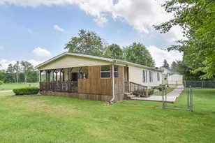 556 N Briggs Rd, Quincy, MI 49082 - Photo 36