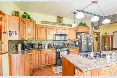 556 N Briggs Road, Quincy, MI 49082 - Photo 8
