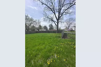 1002 E Oliver Street, Owosso, MI 48867 - Photo 18