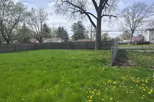 1002 E Oliver St, Owosso, MI 48867 - Photo 18
