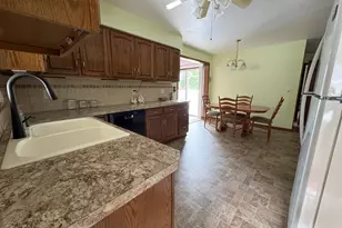 2304 Columbus Ave, Muskegon, MI 49441 - Photo 10
