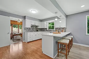 2489 Washington Ave, Saint Joseph, MI 49085 - Photo 8