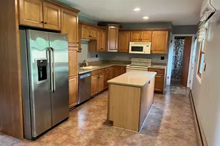 152 W Chicago Rd, Coldwater, MI 49036 - Photo 2