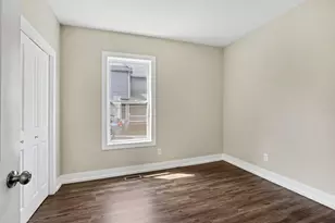 143 S State St, Zeeland, MI 49464 - Photo 14