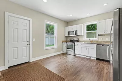 143 S State Street, Zeeland, MI 49464 - Photo 6
