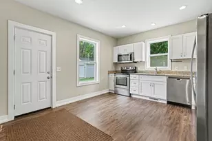 143 S State St, Zeeland, MI 49464 - Photo 6