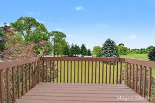 105 Pineview Dr, Belding, MI 48809 - Photo 24