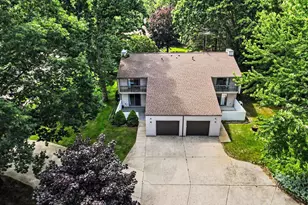 17570 Parkwood Dr, Spring Lake, MI 49456 - Photo 32