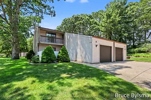 17570 Parkwood Dr, Spring Lake, MI 49456 - Photo 2