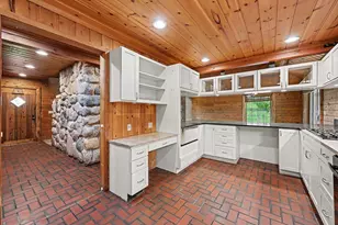 4410 Earhart Rd, Ann Arbor, MI 48105 - Photo 16