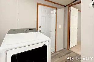 72 N Green Meadow St SE, Grand Rapids, MI 49548 - Photo 8