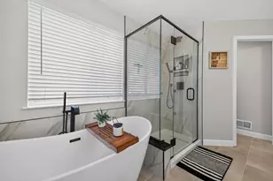 23509 W Creek Dr, New Boston, MI 48164 - Photo 22
