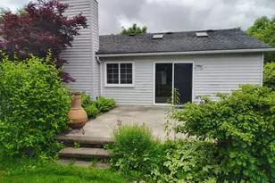 24672 Simmons Dr, Novi, MI 48374 - Photo 2