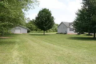 14021 Pardee Rd, Buchanan, MI 49107 - Photo 10