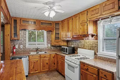 536 E Oakridge Street, Ferndale, MI 48220 - Photo 14