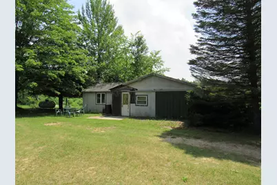 710 N 204th Avenue, Hesperia, MI 49421 - Photo 2