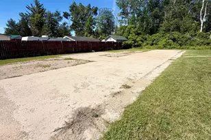 646 George St, Clare, MI 48617 - Photo 22