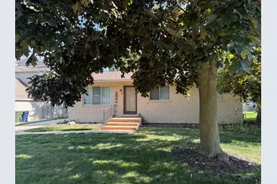 2060 Oakcrest Road, Sterling Heights, MI 48310 - Photo 2