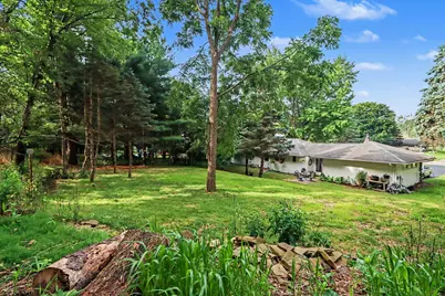 4309 Sunnybrook Drive, Kalamazoo, MI 49008 - Photo 2