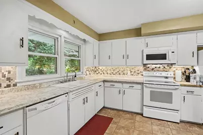 4309 Sunnybrook Drive, Kalamazoo, MI 49008 - Photo 10
