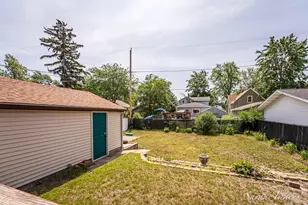 926 Franklin Ave, Grand Haven, MI 49417 - Photo 36