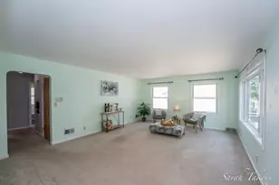 926 Franklin Ave, Grand Haven, MI 49417 - Photo 6