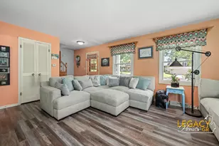 1031 Worcester Dr NE, Grand Rapids, MI 49505 - Photo 6