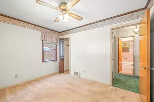 9709 Laurence Ave, Allen Park, MI 48101 - Photo 12