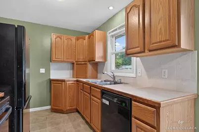 1712 41st Street SW, Wyoming, MI 49519 - Photo 6