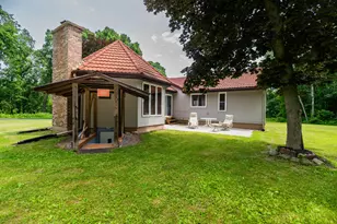 989 McCabe Ave NE, Ada, MI 49301 - Photo 4