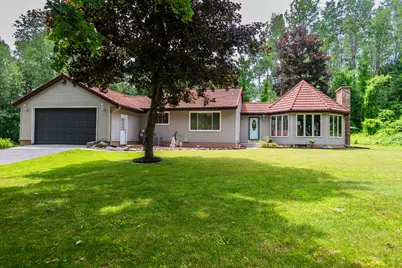 989 McCabe Avenue NE, Ada, MI 49301 - Photo 1