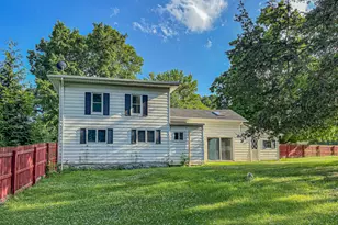 136 Sturgis St, Hubbardston, MI 48845 - Photo 6