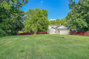 136 Sturgis St, Hubbardston, MI 48845 - Photo 4