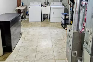 6828 Iowa St, Hamtramck, MI 48212 - Photo 24
