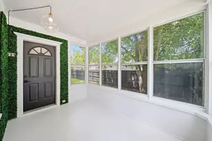 228 N Thompson St, Jackson, MI 49202 - Photo 8