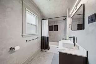 228 N Thompson St, Jackson, MI 49202 - Photo 18