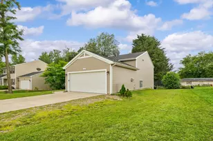 126 Wheeling St, Bangor, MI 49013 - Photo 4