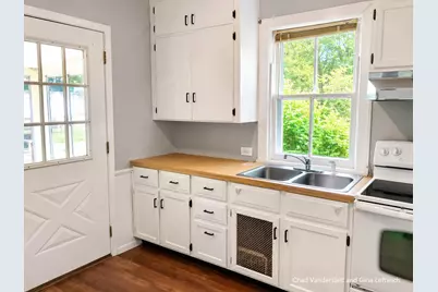 137 Park Avenue, Allegan, MI 49010 - Photo 2