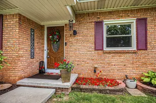513 Stone Ridge Dr, Lansing, MI 48917 - Photo 4