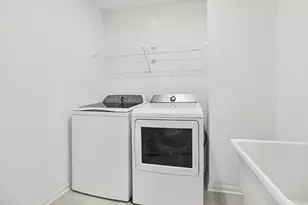 5660 Corgi Dr, Ann Arbor, MI 48108 - Photo 20