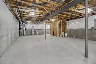 5660 Corgi Dr, Ann Arbor, MI 48108 - Photo 22