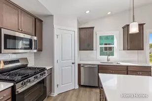 99 Fireside Dr SW, Grand Rapids, MI 49534 - Photo 6