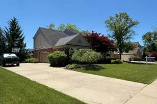 48871 Manhattan Cir, Canton, MI 48188 - Photo 2