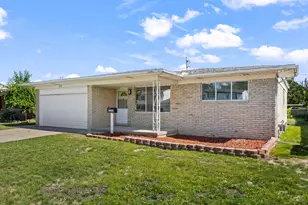 14358 Talbot Dr, Warren, MI 48088 - Photo 2