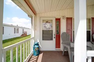 310 Grand River Dr, Adrian, MI 49221 - Photo 4